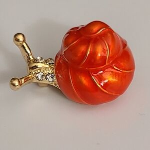 Snail Brooch Enamel Rhinestones Gold Tone New 3D Animal Insect Pin